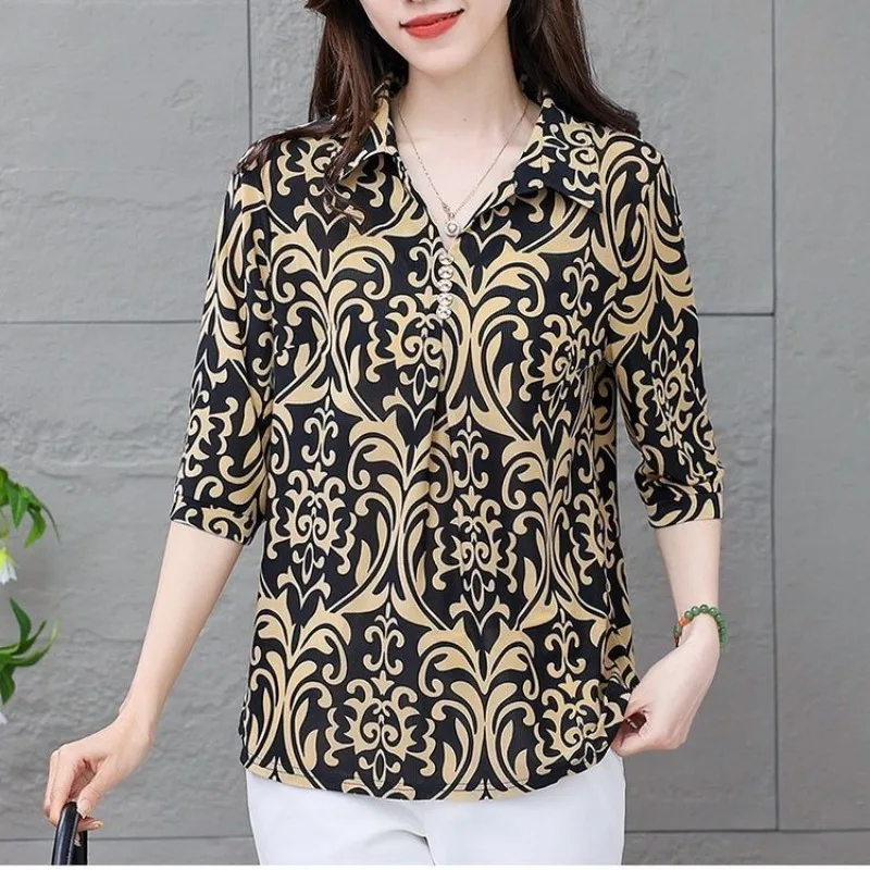 

Spring and Summer New Casual Middle Aged Women's Fashion Commuter Polo Neck Geometric Printed Button 3/4 Sleeve T-shirts Tops