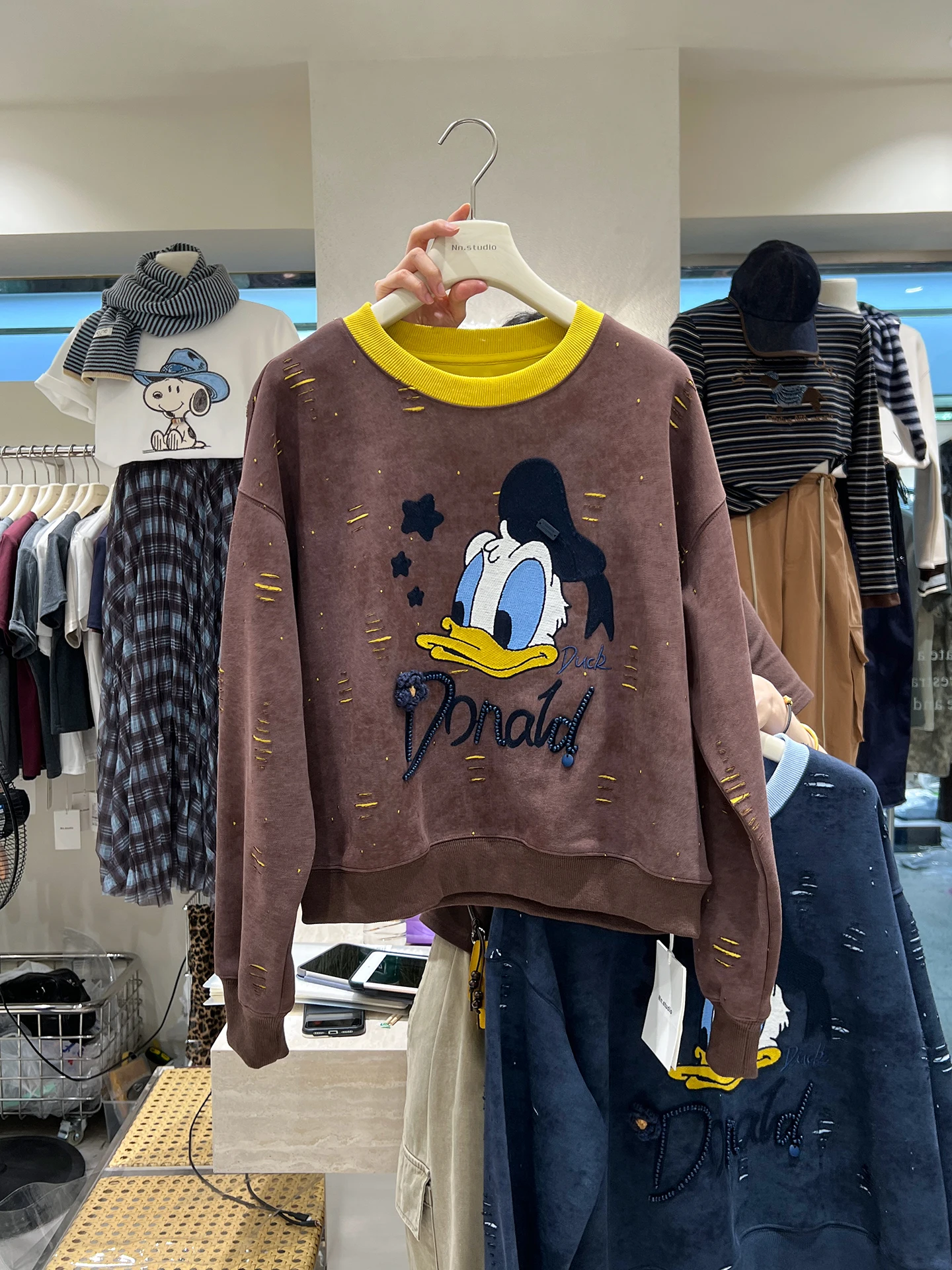 European Style Cartoon Print Crew Neck Sweatshirt for Women 2025 Autumn New Embroidery Color Block Duck Pullover Top