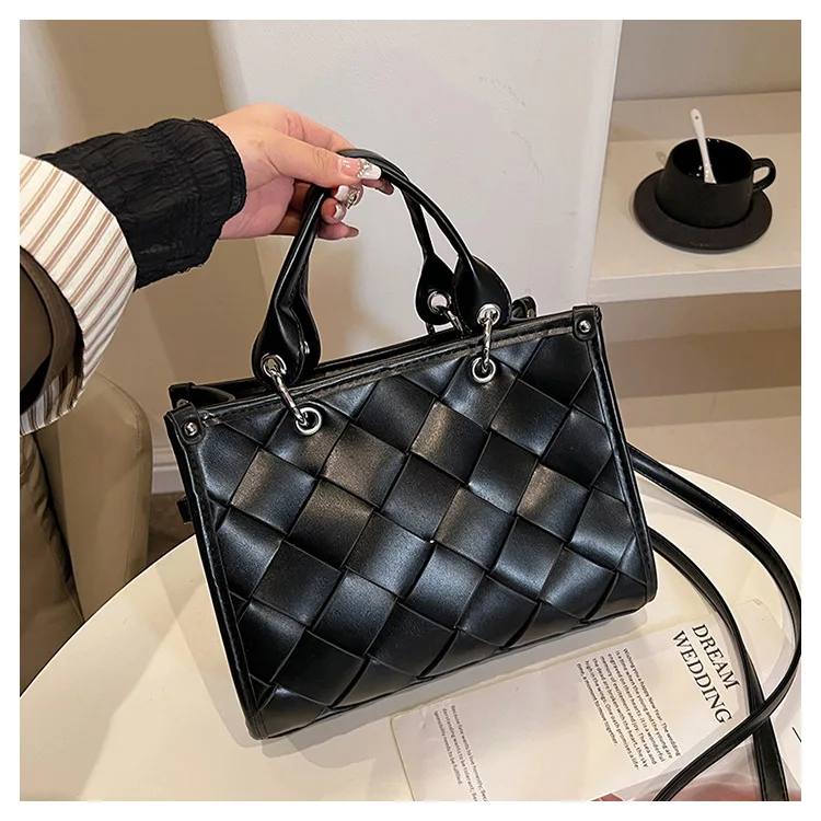 

2024 Spring New Fashion Small Texture Knitted Handheld Tote Bag One Shoulder Crossbody Bag women leather handbags sac main femme