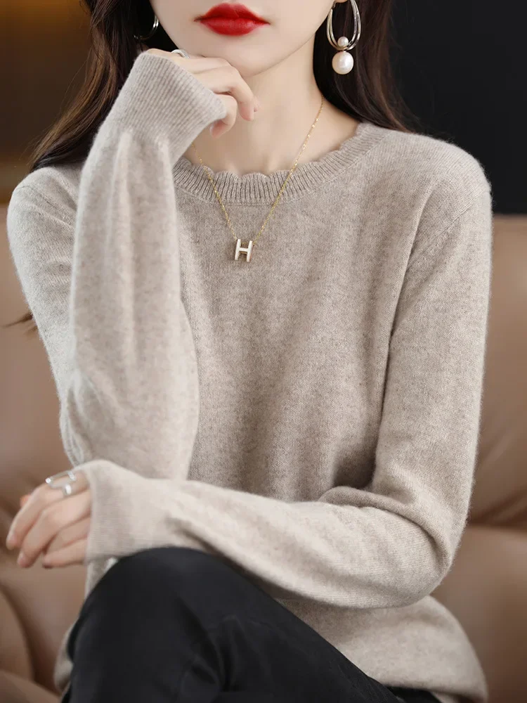 

Women's New Style 2025 Autumn Winter Fashionable Lace Trim Base Shirt Casual Loose Long Sleeve round Neck Knitted Base Shirt