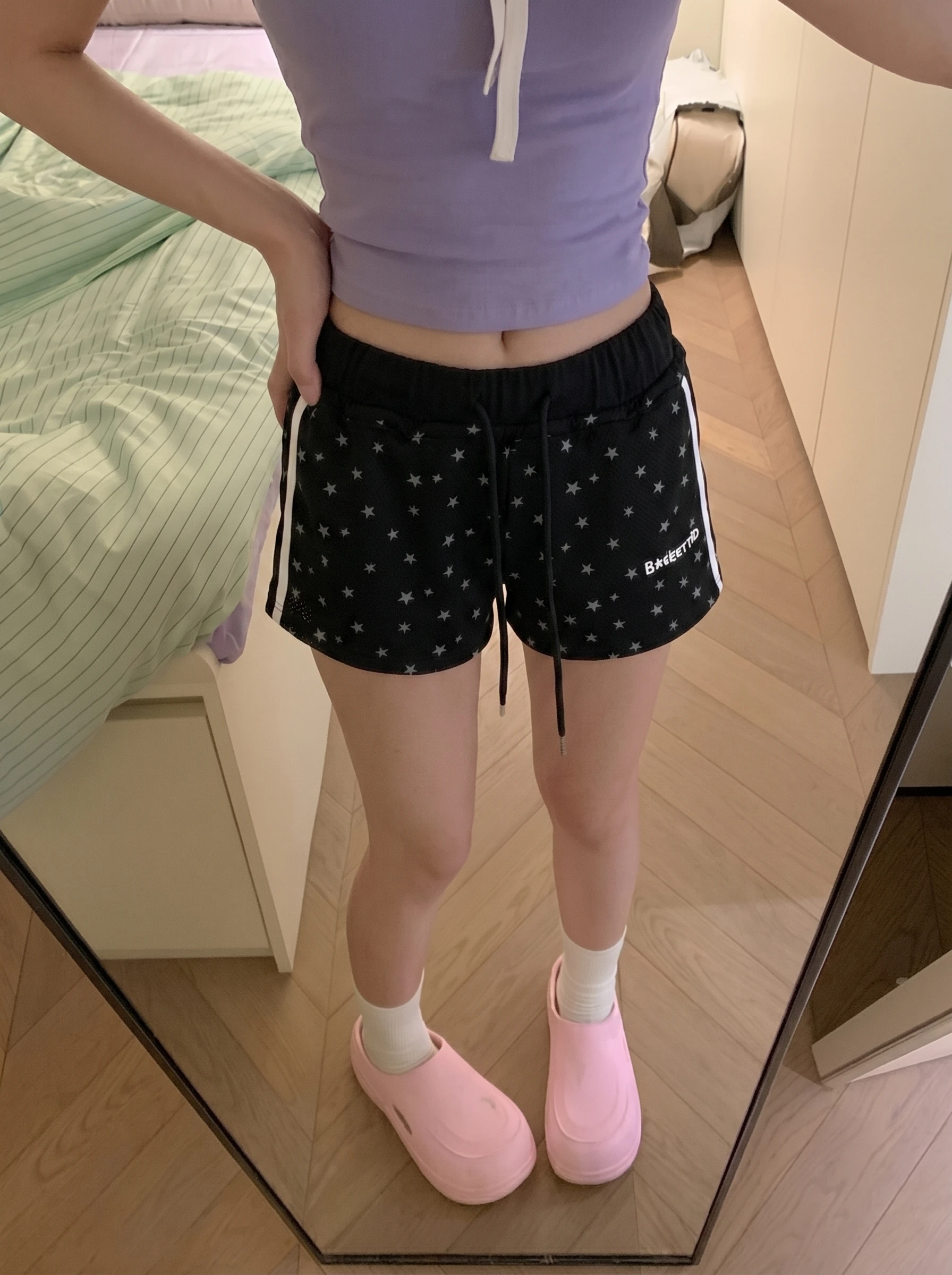 Korean Style Retro Star Striped Shorts Women's Summer 2026 New High Waist Slimming Casual Sports Three-quarter Length Pants
