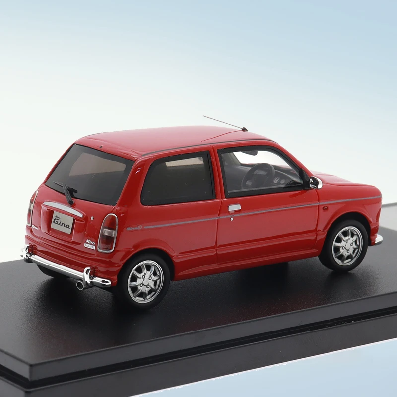 Hi-story Vintage Resin Car Model 1/43 Scale DAIHATSU Mira Gino