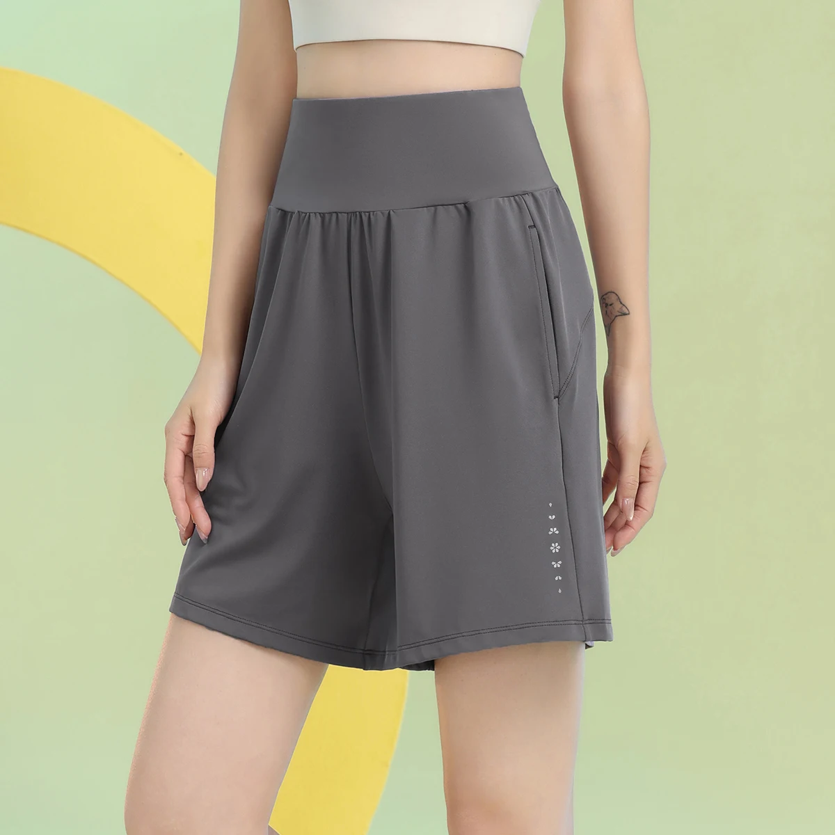 PHIGEER Mulheres verão secagem rápida correndo shorts leve lounge atlético esportes curto solto ajuste longo yoga shorts com bolsos