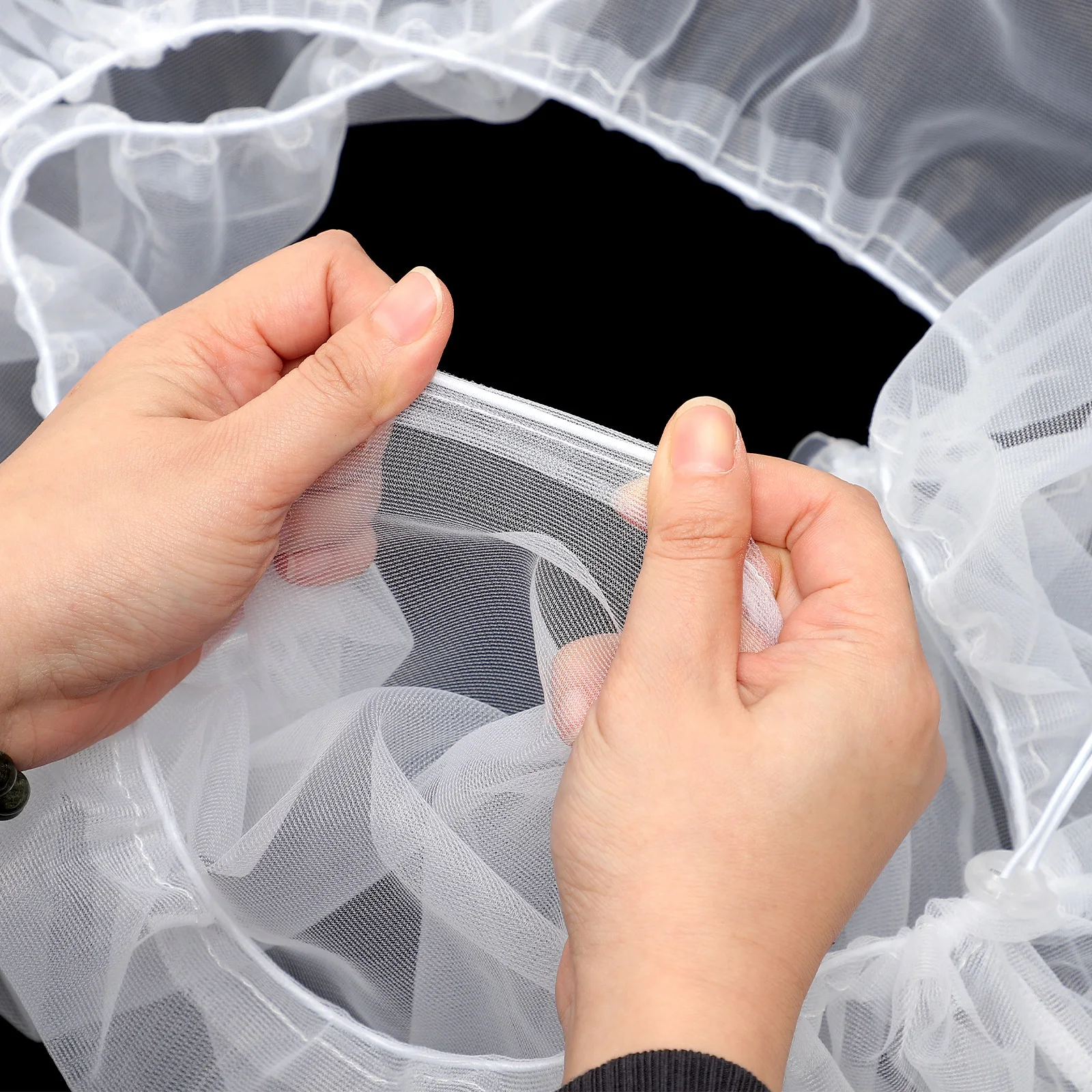 

Bird Cage Seed Catcher Elastic Netting Parakeet Parrot Cage Accessories Breathable Sunlight Friendly Quick Dry