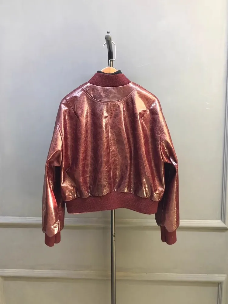 جديد مصمم المرأة زيبر الخامس الرقبة فضفاضة تناسب Bomber سترة الخريف يندبروف النفط الشمع جلد الغنم جلد طبيعي سترة أنيقة تحمل شعار لعبة البيسبول معطف