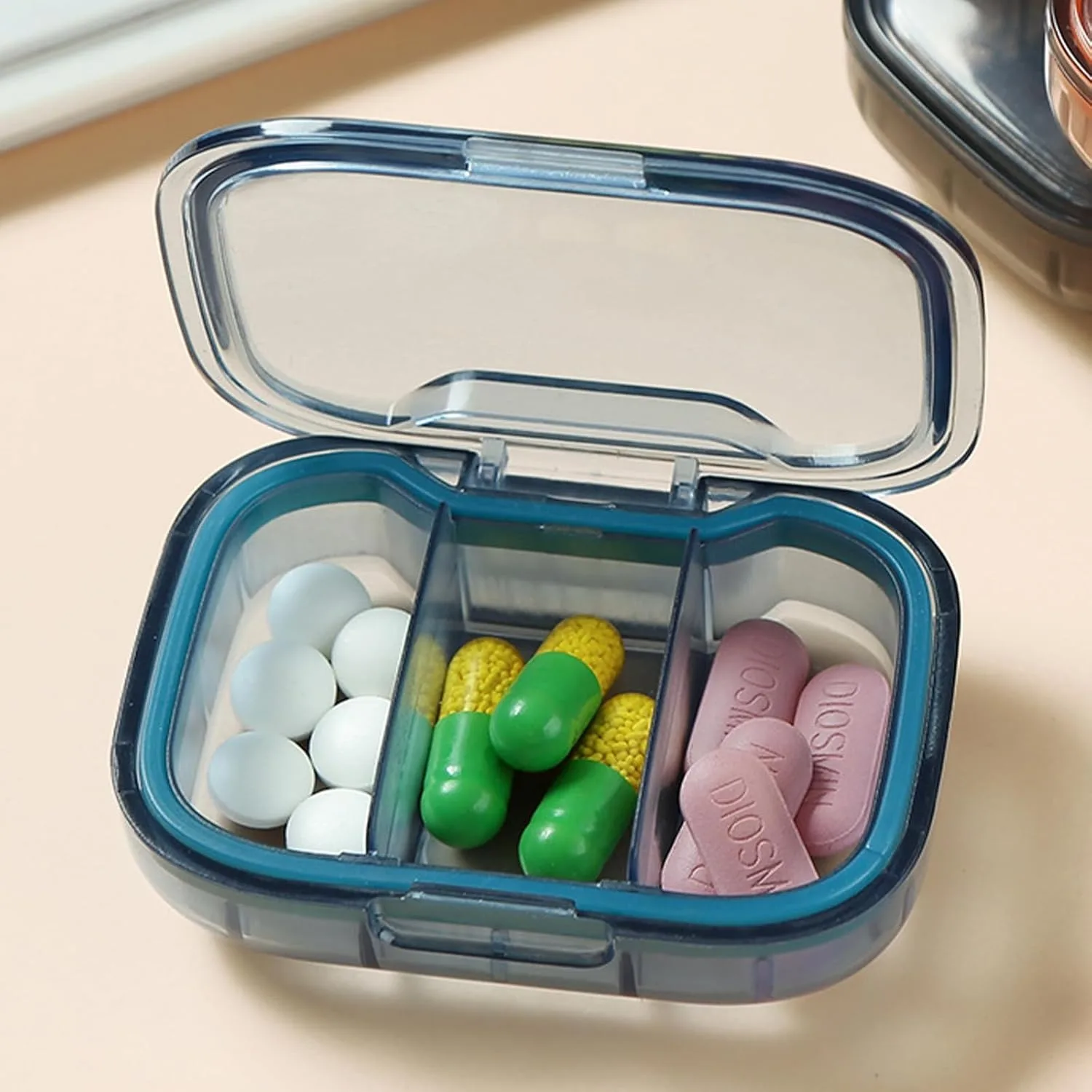 1pcs 3 Compartment Pill Box, Moisture Proof Pill Case, Travel Pill Organizer for Pocket Purse, Daily Portable Medicine Vitamin Box, Fish Oil Box, Supplement Box