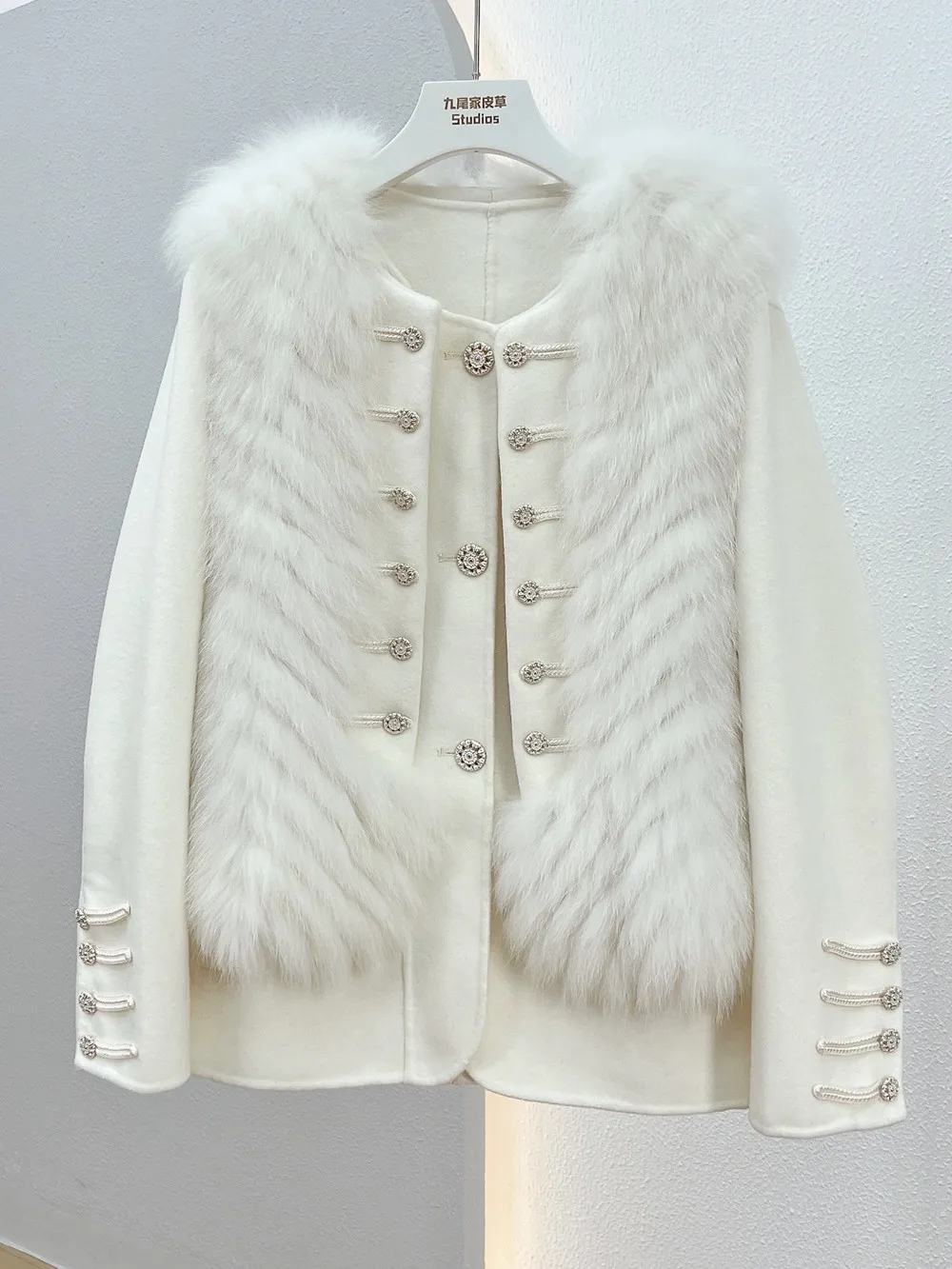 New Autumn/Winter 2025 collection: One-piece, three-wear, two-piece set, double-sided woolen cashmere coat, fox fur coat, women'