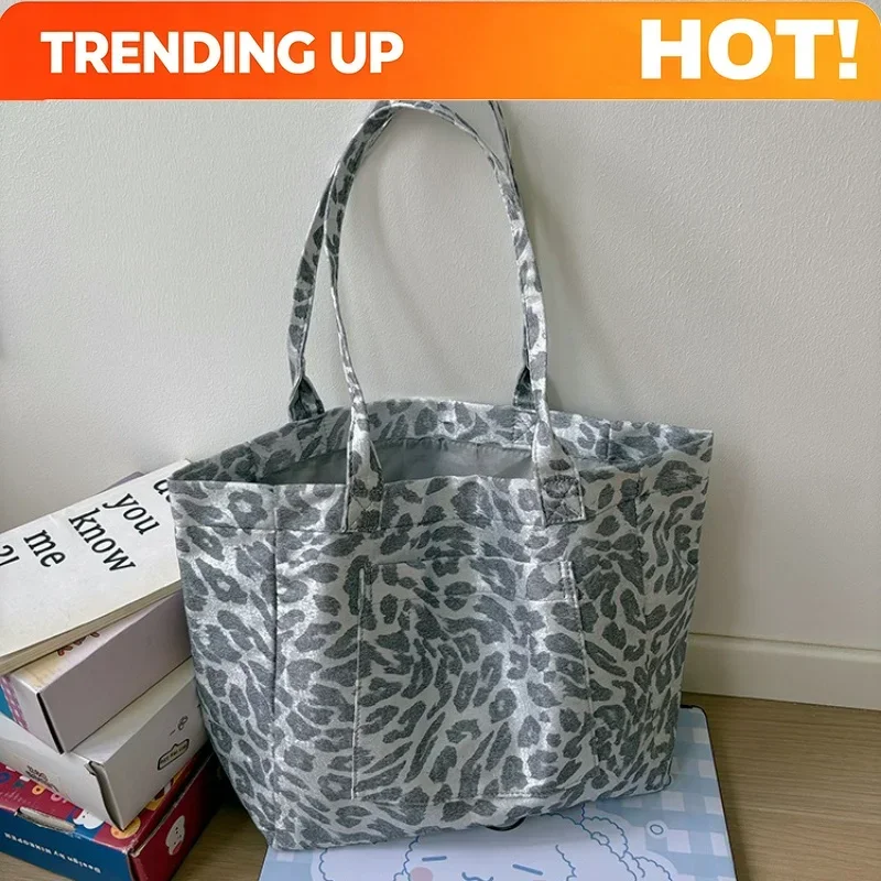 Silver Leopard Print Canvas Leisure Tote Bag Large Capacity Commuter Shoulder Bag Fashion Simple and Lightweight Storage Bags