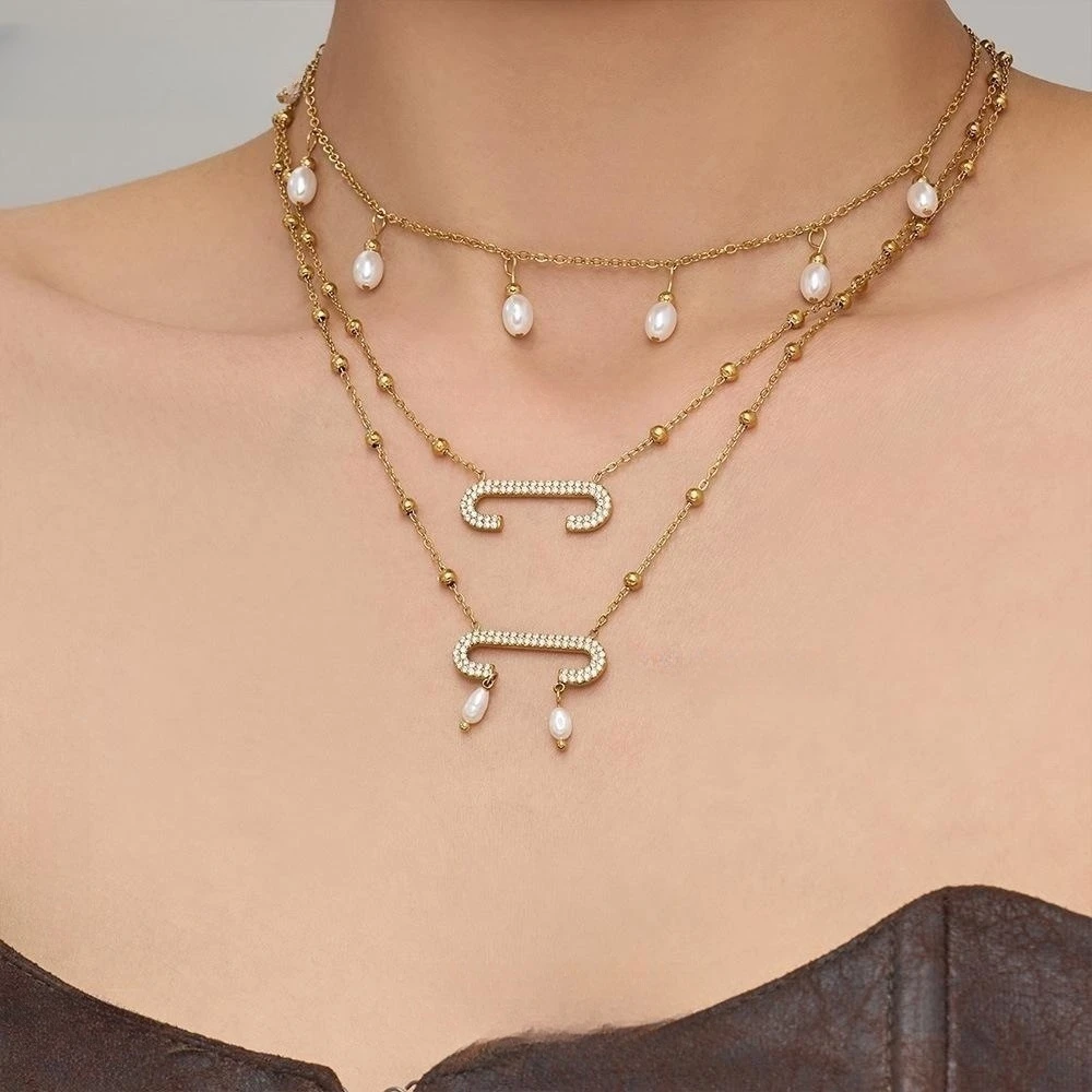 Stainless Steel Gold Plated White Shell Heart & Butterfly Pendant Necklace, Cubic Zirconia Neck Jewelry for Women