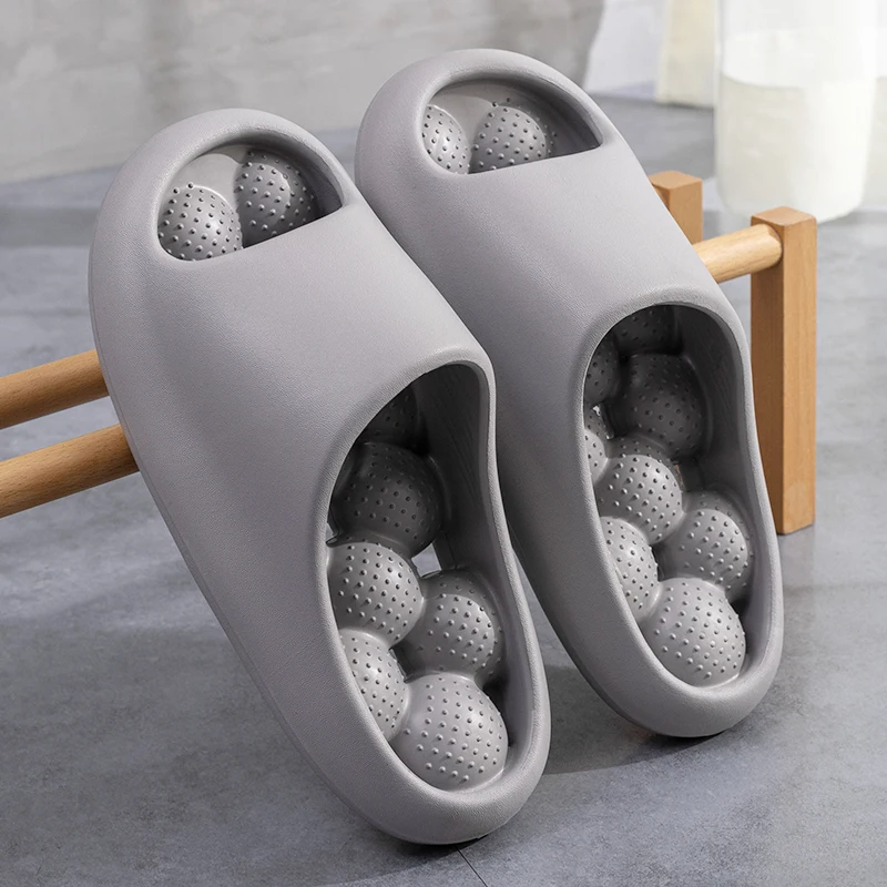 EVA Unisex Bathroom Slippers Water Leakage Massaging Indoor Slippers Comfortable Breathable Casual Slippers