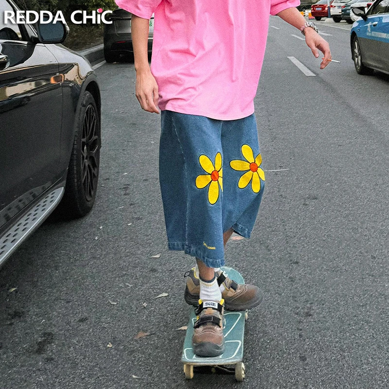 ReddaChic Low Rise Summer Daisy Denim Shorts Men Aesthetic Print Floral Baggy Jeans Jorts Causal Wide Pants Korean Streetwear