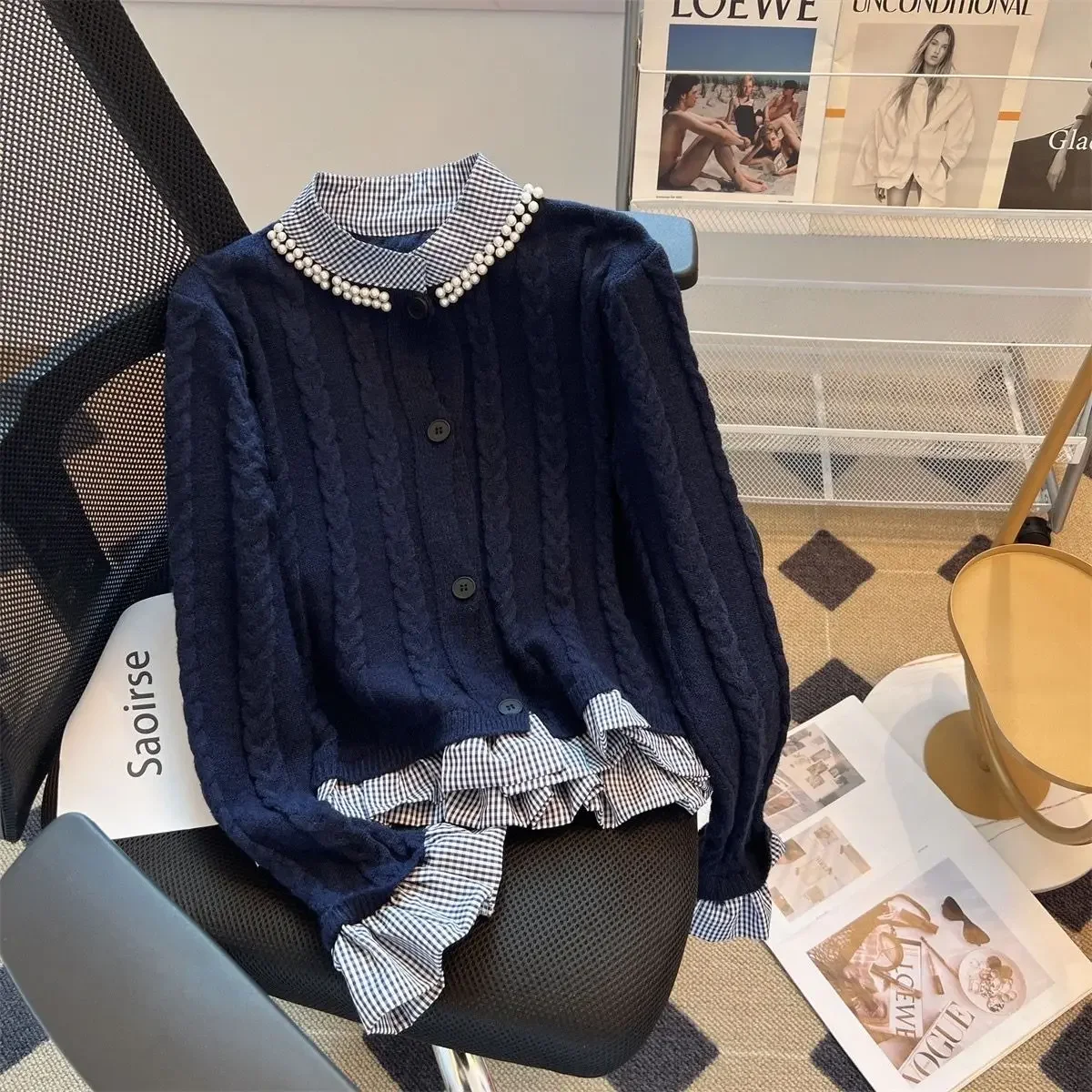 

French striped stitching temperament long-sleeved knit cardigan women's new fashion pearl design top in spring and autumn