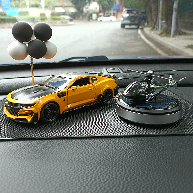 

1/32 Car ornaments, car models, car center console decoration items, collectibles, decorative toys, gifts, festivals