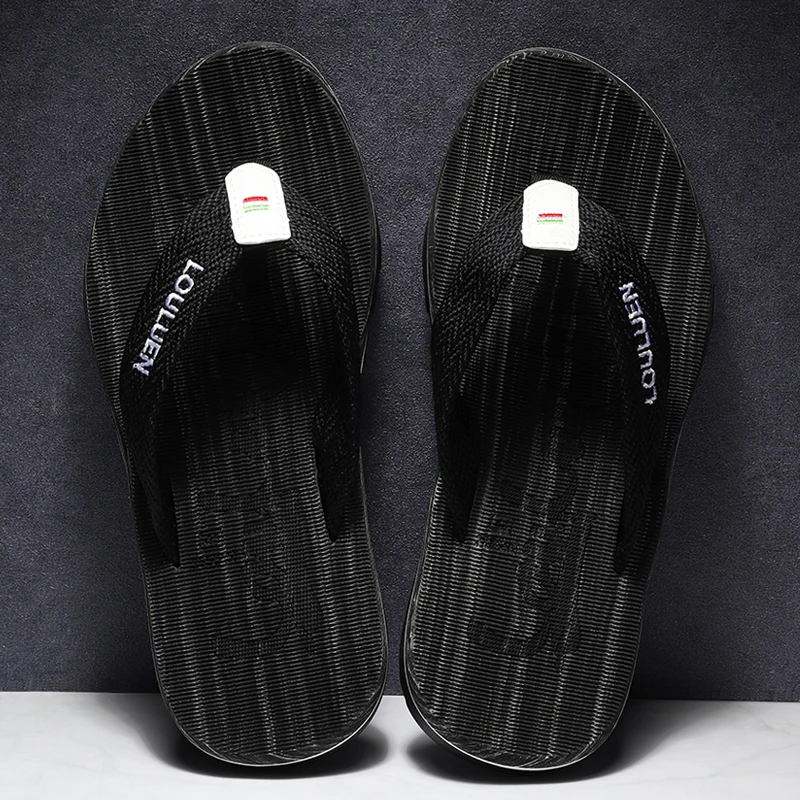 High Quality Brand New Fashion Men Flip Flops Summer Beach Flip Flops Men Casual Breathable Beach Men Slippers Thicken Outdoor