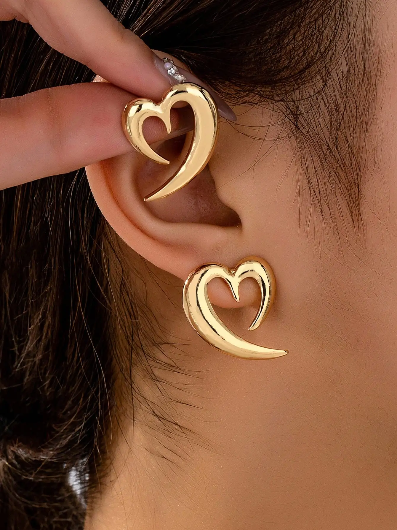 

1 Pair Geometric Heart Shaped Minimalist Luxury Casual Earrings For Women
