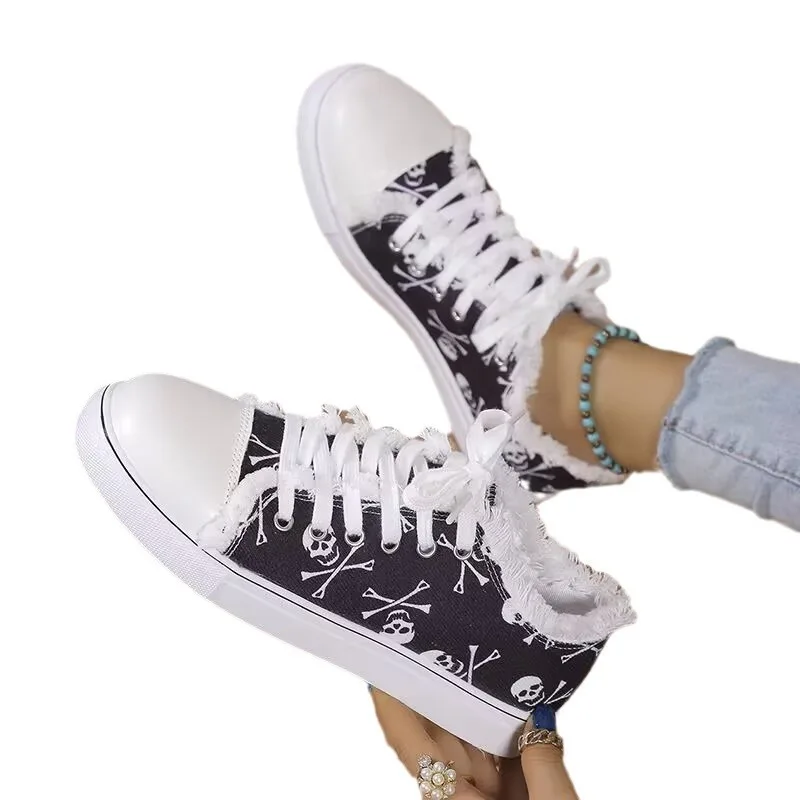 Floral Skull Canvas Shoes 2024 Spring Autumn Women Large Size Flat Sneakers Female Lace-up Shoes Casual Vulcanized Shoes Zapatos
