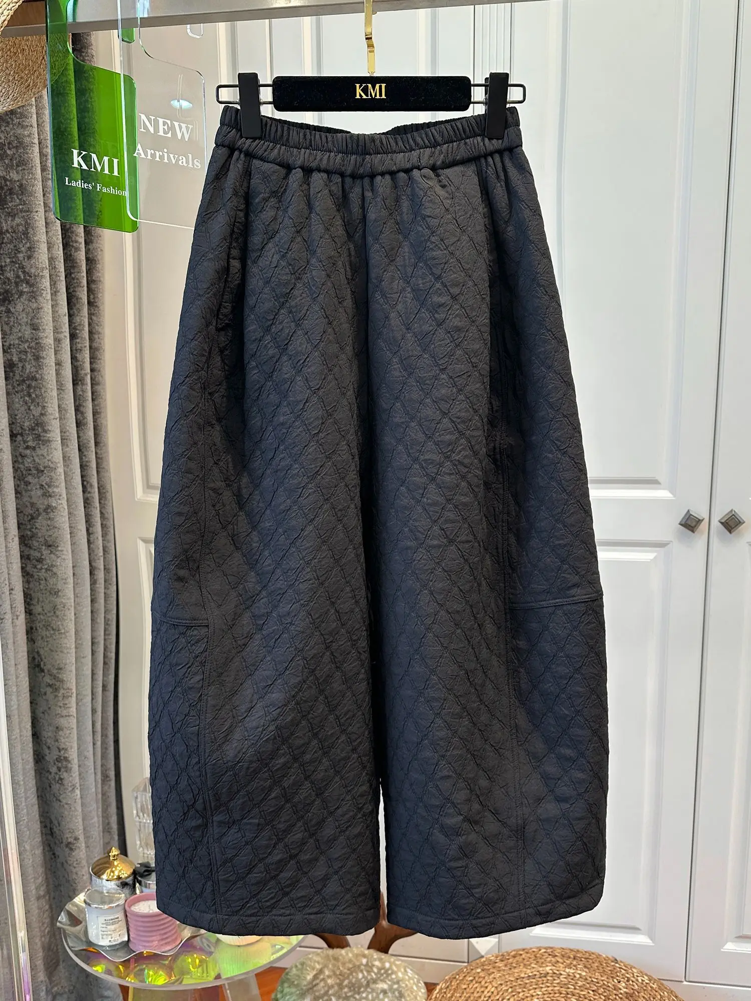 

plus Size Casual Pants Diamond Pattern Elastic Waist Balloon Pants Wide Leg Warm Autumn Winter Straight Cut Women's Trousers