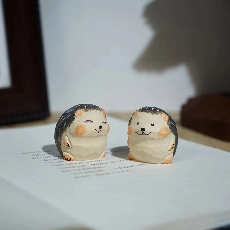 Miniature Hedgehog Hand Carved Wood Statue Lovely Creature Figurines Home Decor Craft Workspace Desk Nature Inspired Decoration