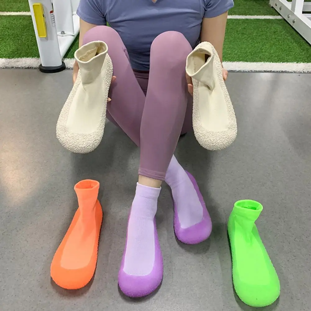 2022 Luminous Women Yoga Shoes Glow In The Dark Women Men Dance Shoes Waterproof Non-slip Water Shoes Beach Shoes Sneakers Socks