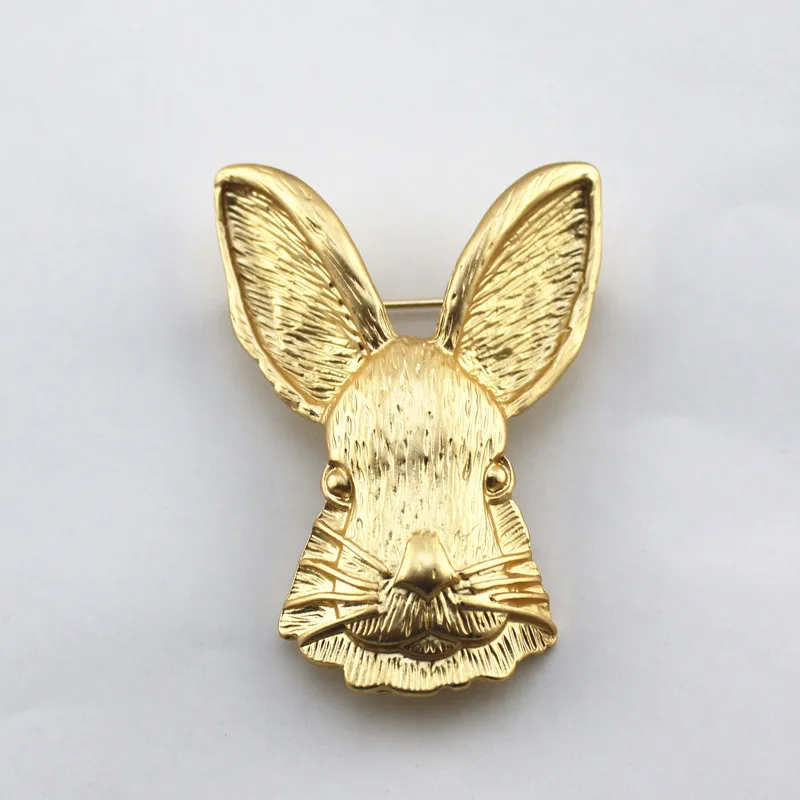 Vintage Bunny Rabbit Brooch and Pins for Women Men Fashionable Elegant Personality Lapel Pins Jewelry Clothing Accessories Gifts