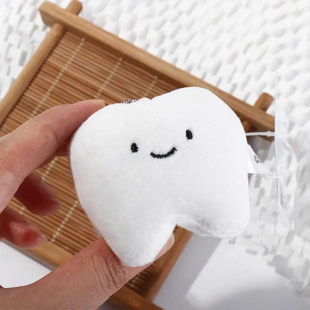 Portachiavi in peluche con denti morbidi adorabili, peluche ripiene per cartoni animati, cura dei denti, giocattoli pendenti, ciondolo dai virus, dentista
