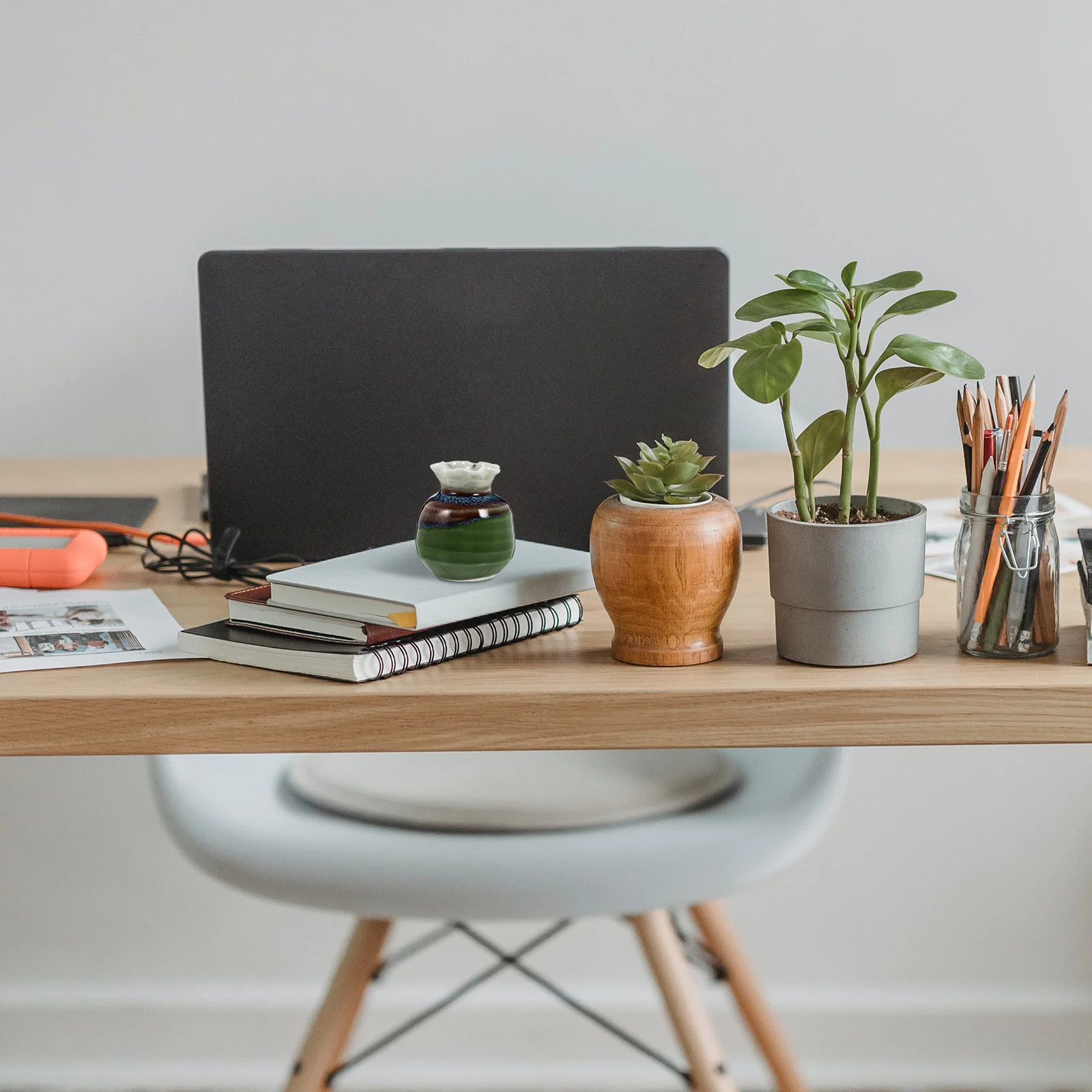 

2Pcs Ceramic Flower Vase Mini Chic Modern Style Desktop Hydroponic Flower Holder Floral Arrangement Container Home Decoration