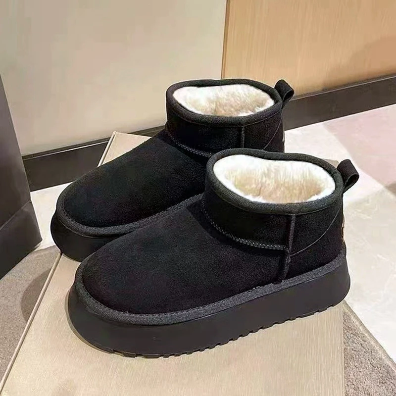 Botas antiderrapantes impermeáveis de tornozelo de algodão para mulheres, plataforma acolchoada e grossa, botas de neve quente, inverno