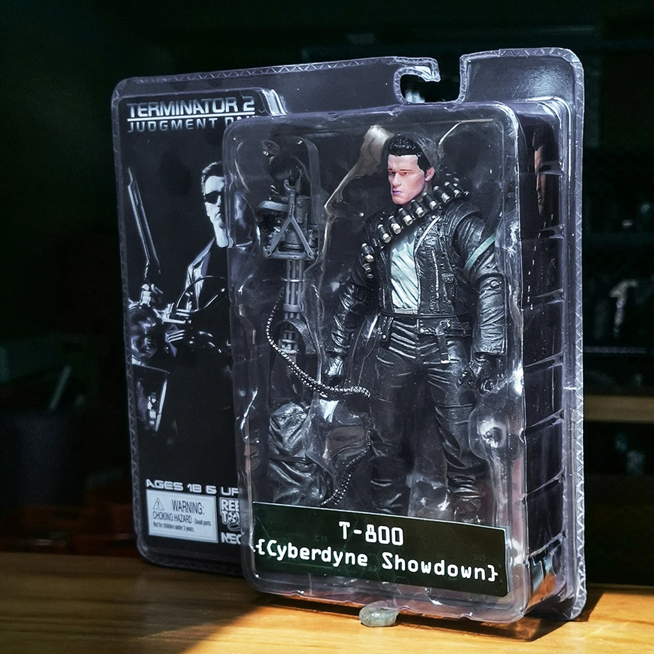 NECA The Terminator T-800 Steel Mill Action Figure modello eccellente giocattolo da collezione regalo