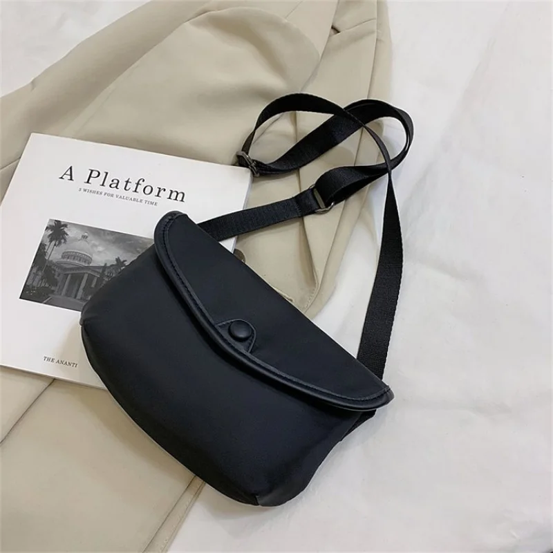 

Elegant Classic Designer Paris Inspired Tote Bag For Women Large Capacity Messenger Style Solid Color Best Superstar Show