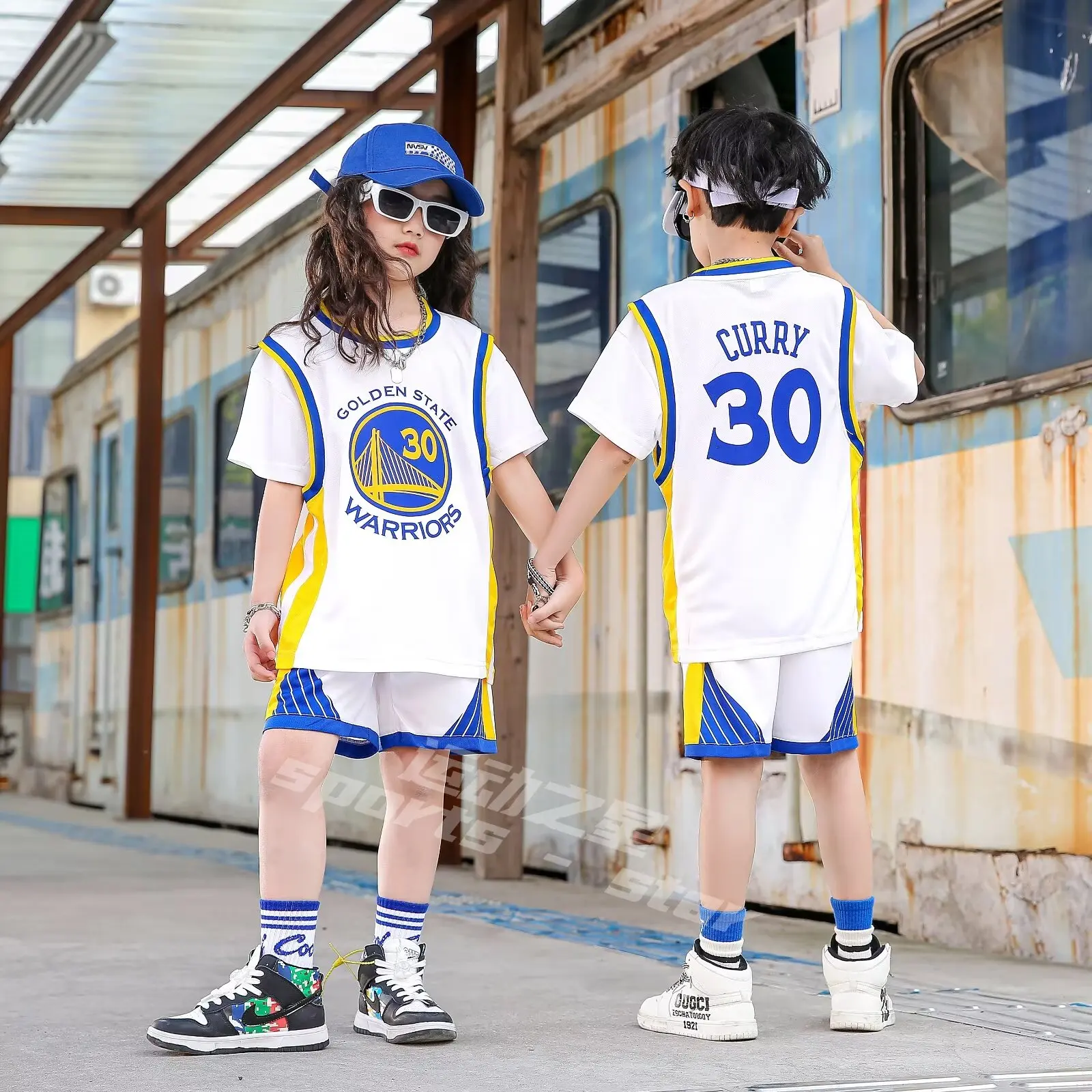 New 24/25 basketball uniform set primary school student jersey boys and girls sports training clothing children\'s fake two-piece