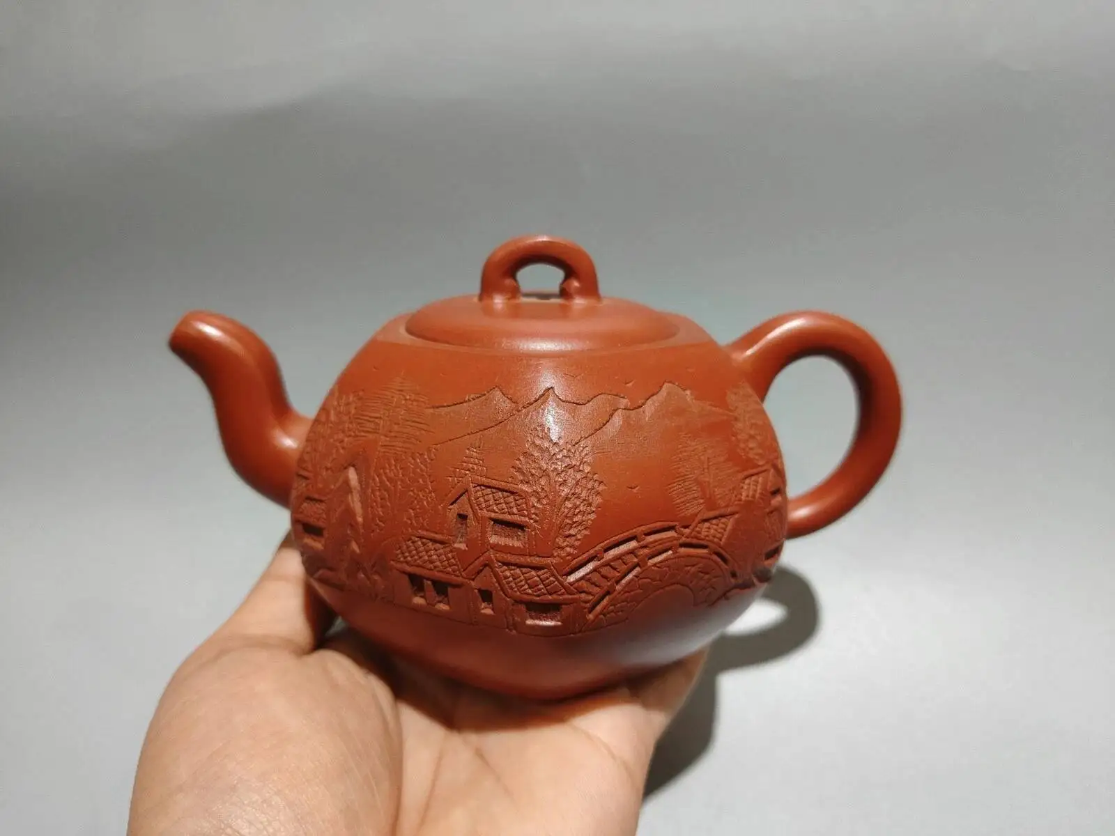 China Yi Xing Zisha Clay Handmade Exquisite Teapot Official Version 360cc