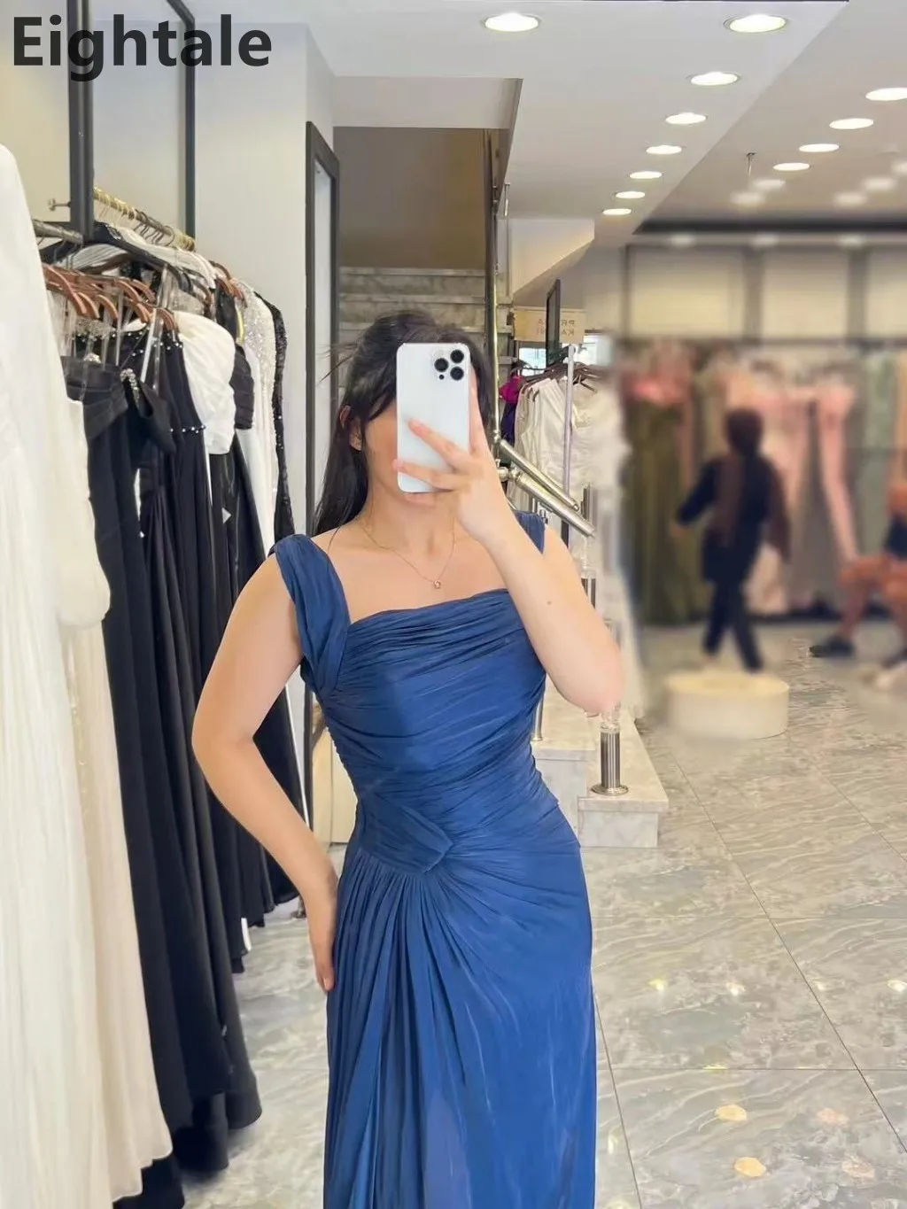 فستان سهرة طويل باللون الأزرق الداكن من Eightale 2025 برقبة مربعة لحفلات الزفاف الرسمية والحفلات الراقصة في دبي مخصص