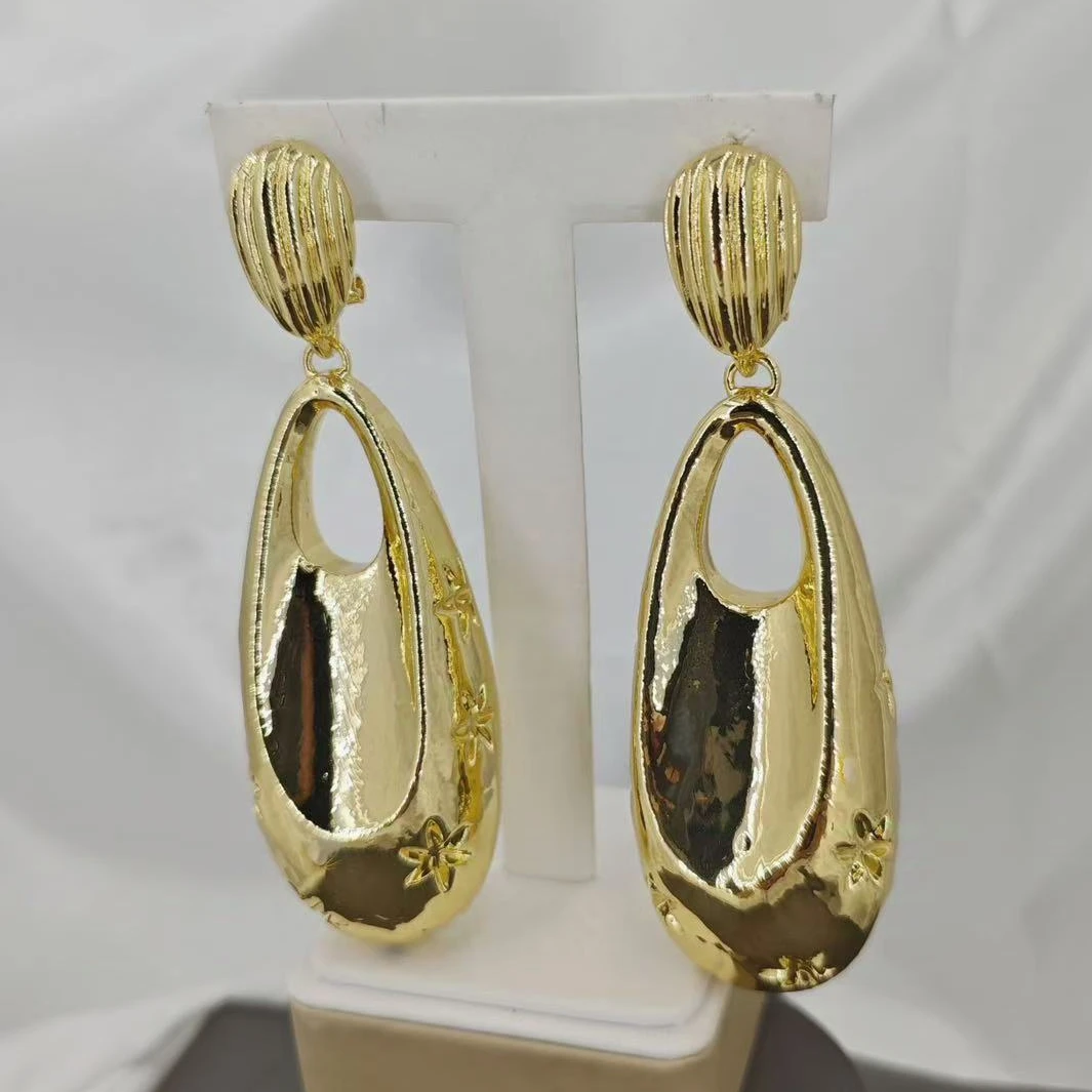 New In Trendy Delicate Accessories Women Dainty Earrings for Women Luxury Lady Jewelry Accessories African Wedding Party Gift