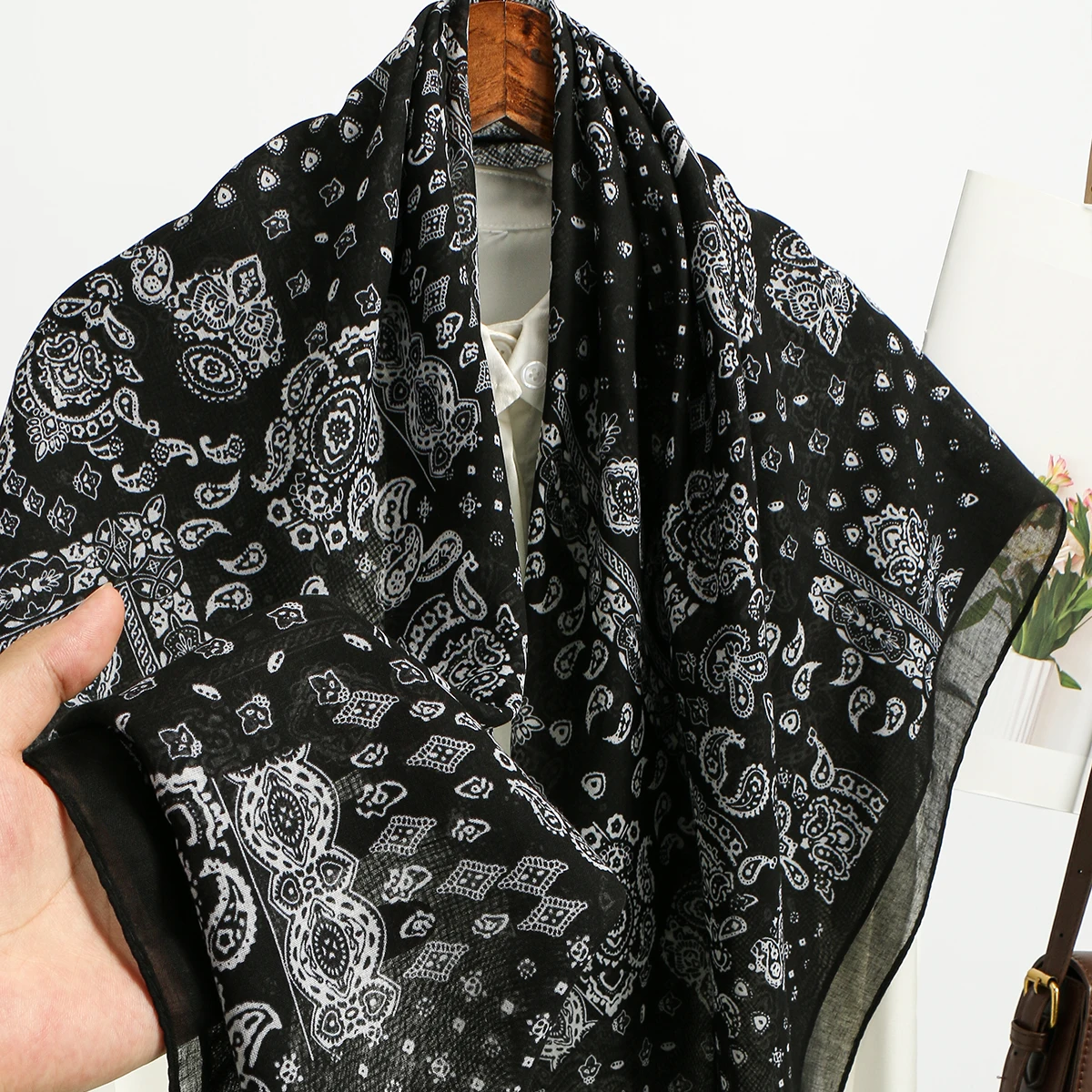 

100*100 см вуаль квадратный шарф мусульманский пейсли шаль с принтом женский большой размер мягкая вуаль обертывания для волос хиджаб модная бандана из кешью