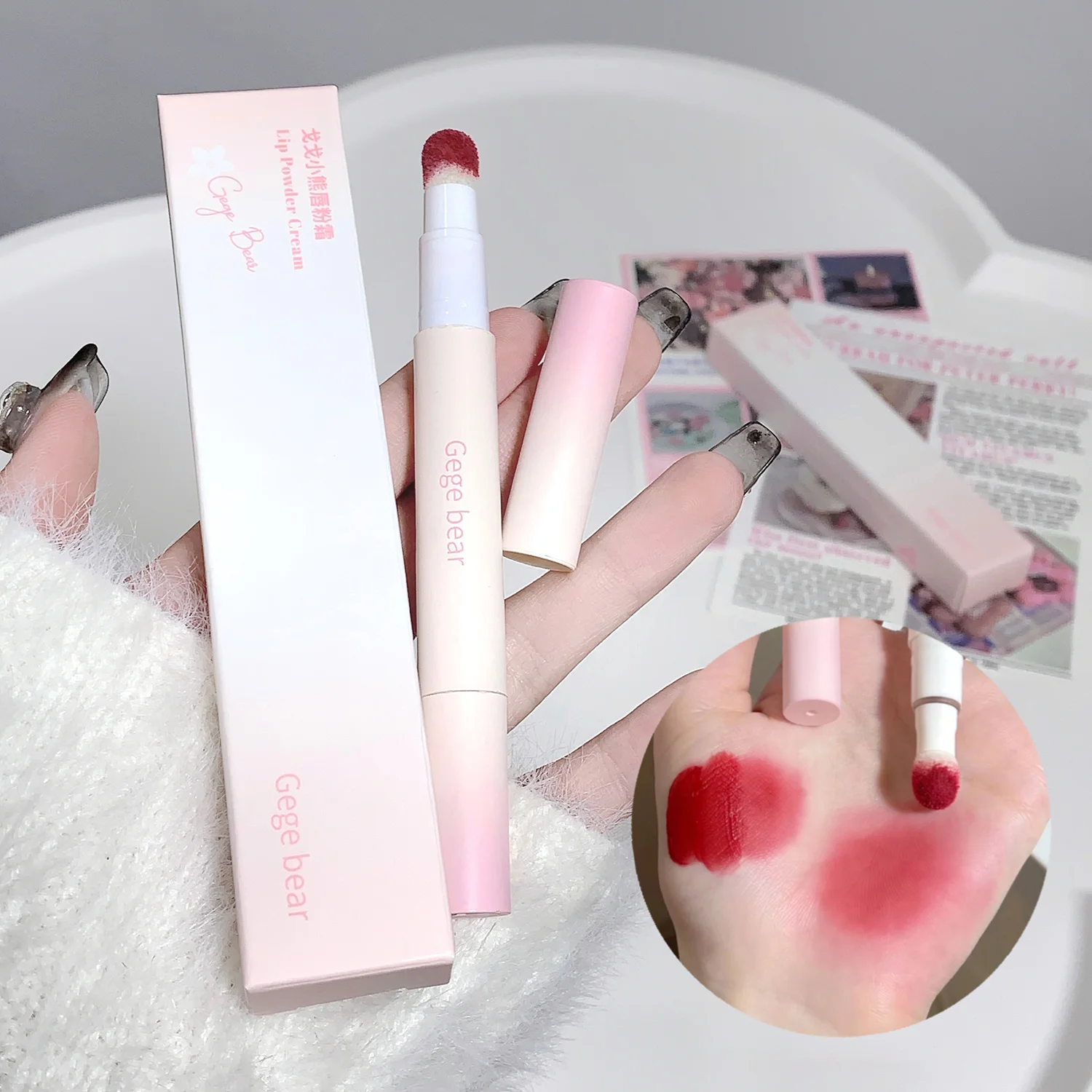 Red lip powder cream is silky smooth, moisturizing, wrinkle free, soft mist, matte lip base