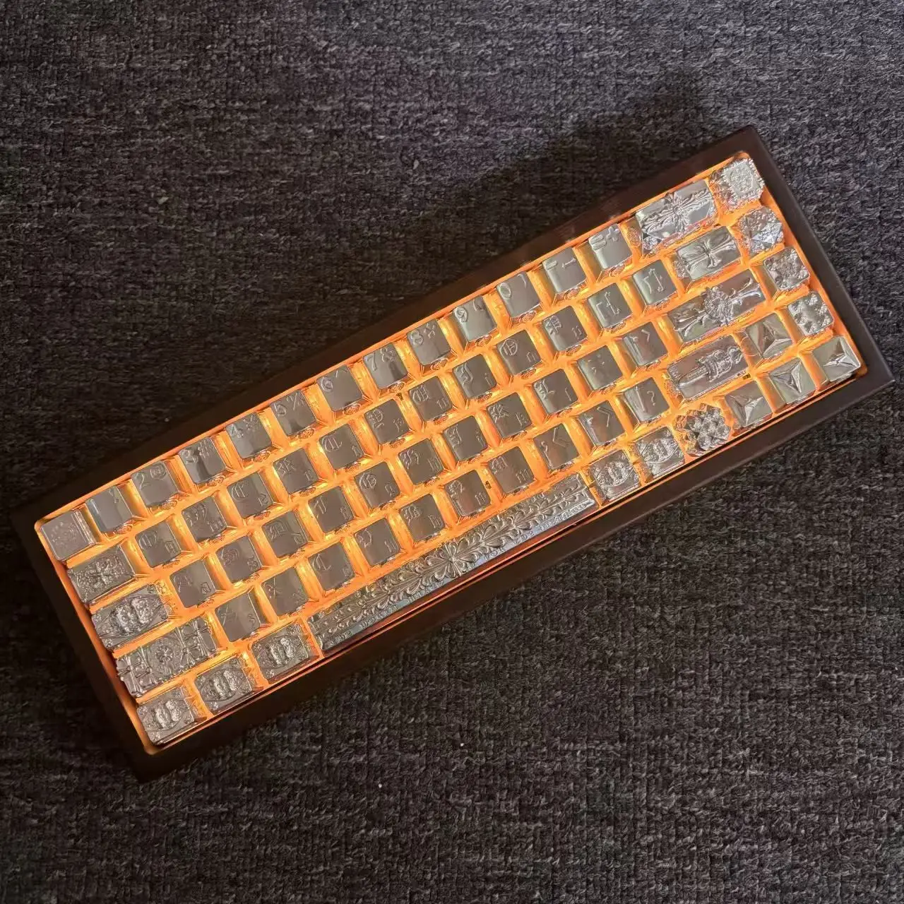 

Серебряные колпачки для клавиш из белой меди с 3D-тиснением для механических клавиатур, роскошное декоративное использование