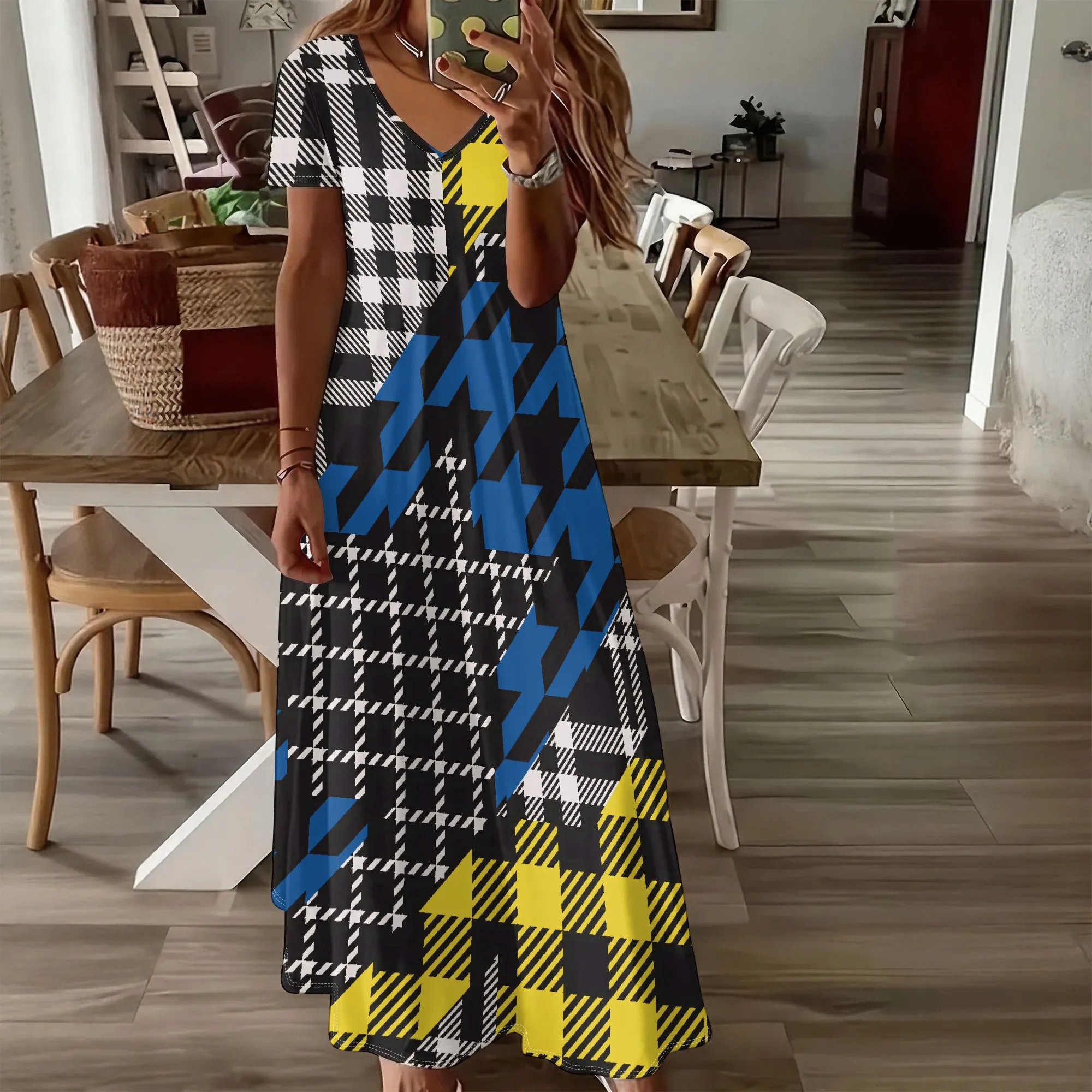 

Summer Women's Short Sleeved V-neck Long Dress, 3D Fashionable Printed Pattern Dress, Casual Vacation Style.