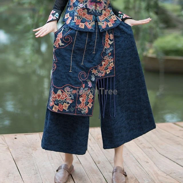 سراويل صينية واسعة الساق على الطراز العرقي لعام 2025 سراويل يوننان النسائية اليومية المطرزة بتصميم عصري أنيق سراويل مستقيمة ترفيهية #1