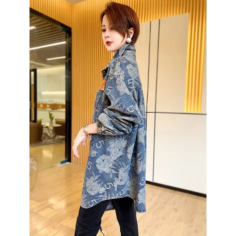 春秋の女性長袖デニムトップスコートフェミニンルーズプリントジーンズジャケットレディースファッション新しいレジャーカウボーイアウター