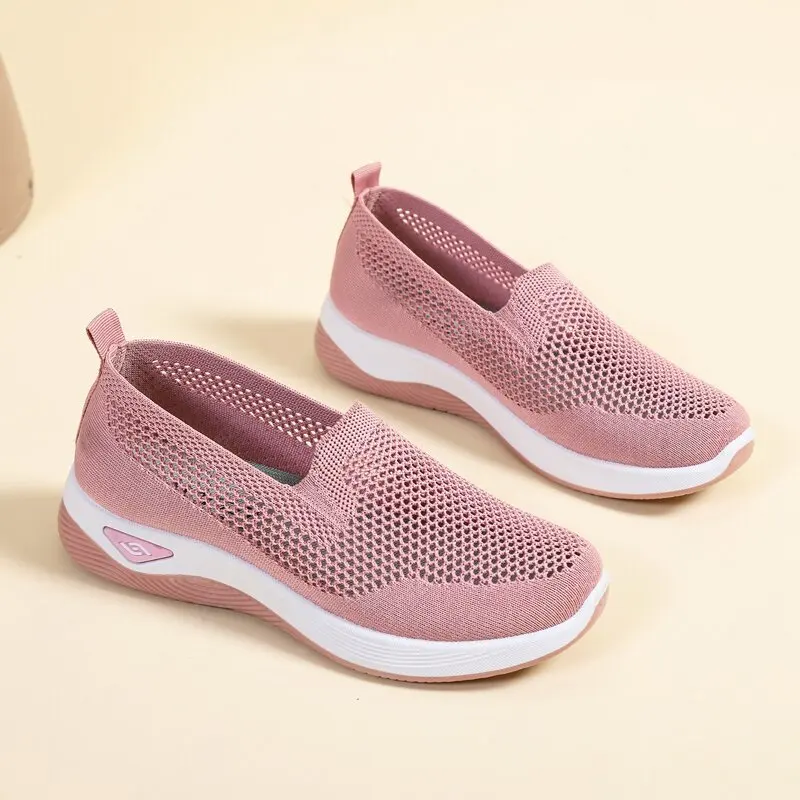 

2026 Women's Spring and Summer Mesh Shoes with Comfortable and Durable Fabric, Anti Slip Soft Soled Women's Shoes