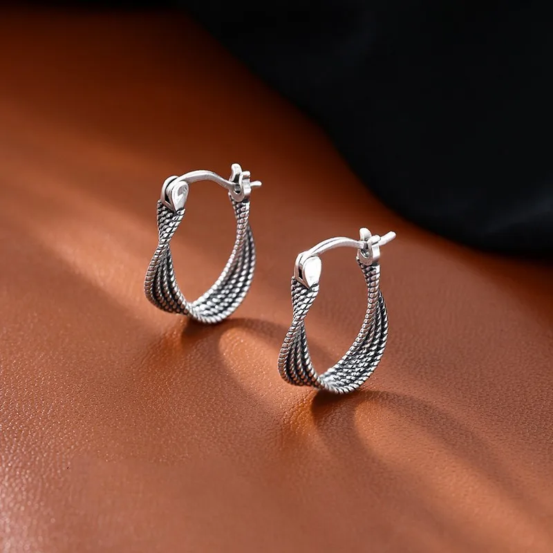 Silver Color Twisted Line Hoop Earrings for Fashion Women Vintage Fashion Jewelry Light Luxury Personality Accessories