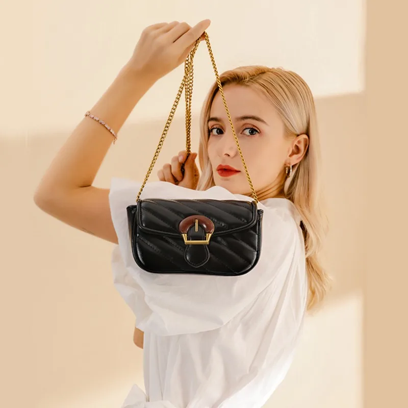 LOERSS Mini Chain Crossbody Bag for Women Light Luxury Fashion Shoulder Bags Embroidery Thread New Trendy Design Handbags