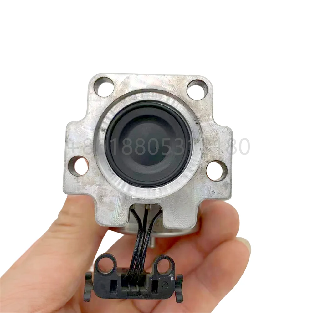 The urea pump motor 351256 is suitable for trucks such as Scania MAN Benz DAF 2655852 A0001407878 A0001407678