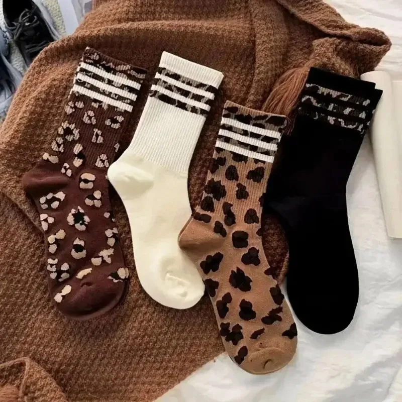 

4 Pairs of Leopard Socks for Women, Y2k Cotton Sports Socks for Students, Funny White Lolita Harajuku Socks for Girl