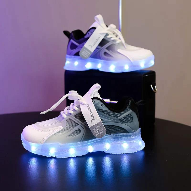 Zapatos recargables de cuero PU con luz LED para niños, zapatillas de malla para correr para niños y niñas