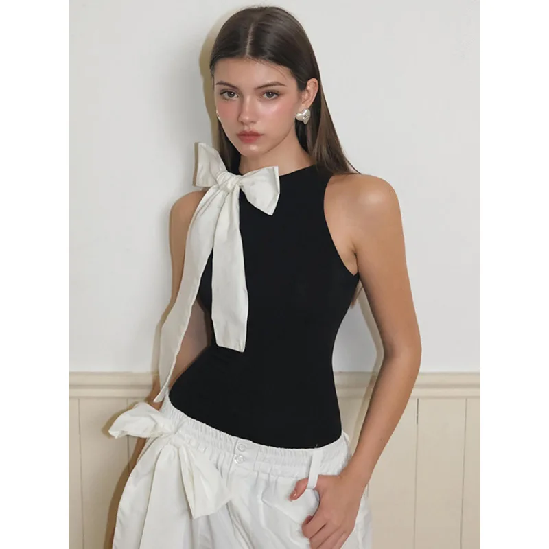 

Европейский и американский летний новый сексуальный комбинезон-пуловер без рукавов с контрастными вставками, полувысоким воротником и бантом-бабочкой