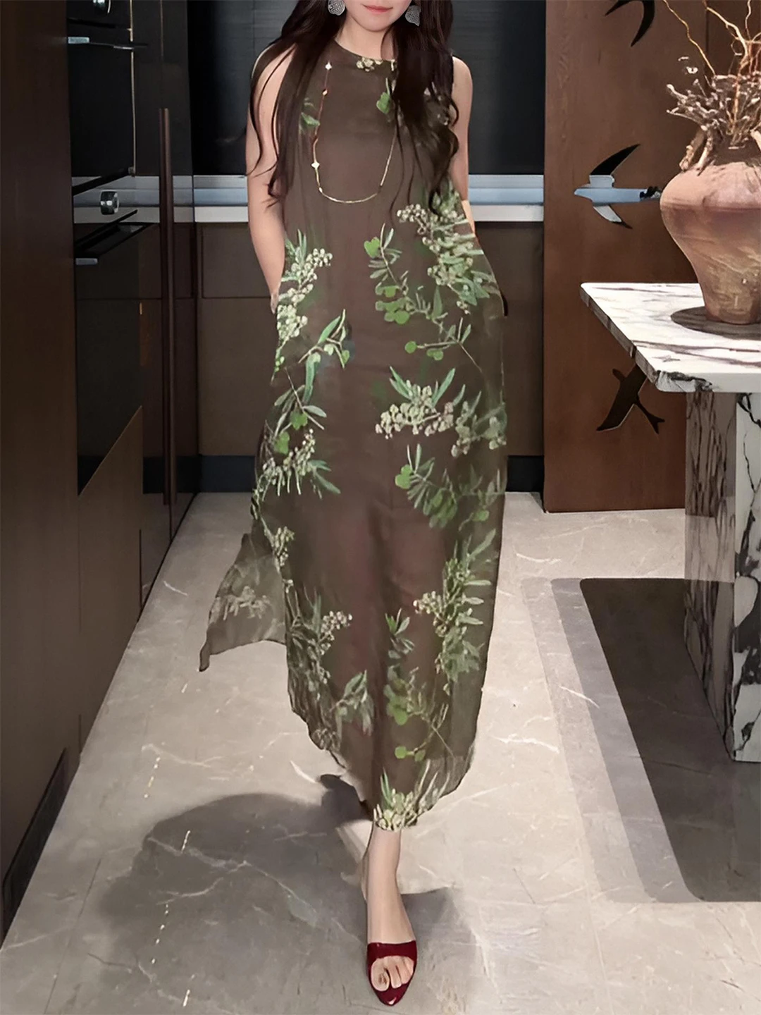 Retro Floral Print Lightweight Sleeveless Dress Women's Summer 2026 Fashionable Elegant Age-Defying Loose Vest Long Dress