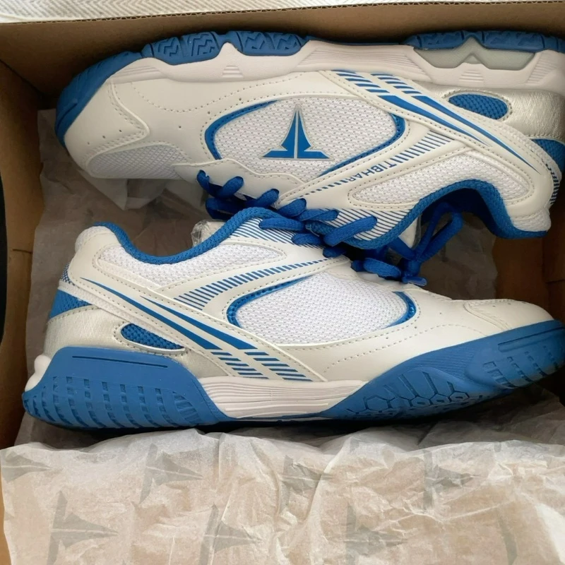 Classic Brand Table Tennis Shoes Mesh Breathable Badminton Shoes Super Light Indoor Court Shoes Hard-Wearing Tennis Shoe Unisex