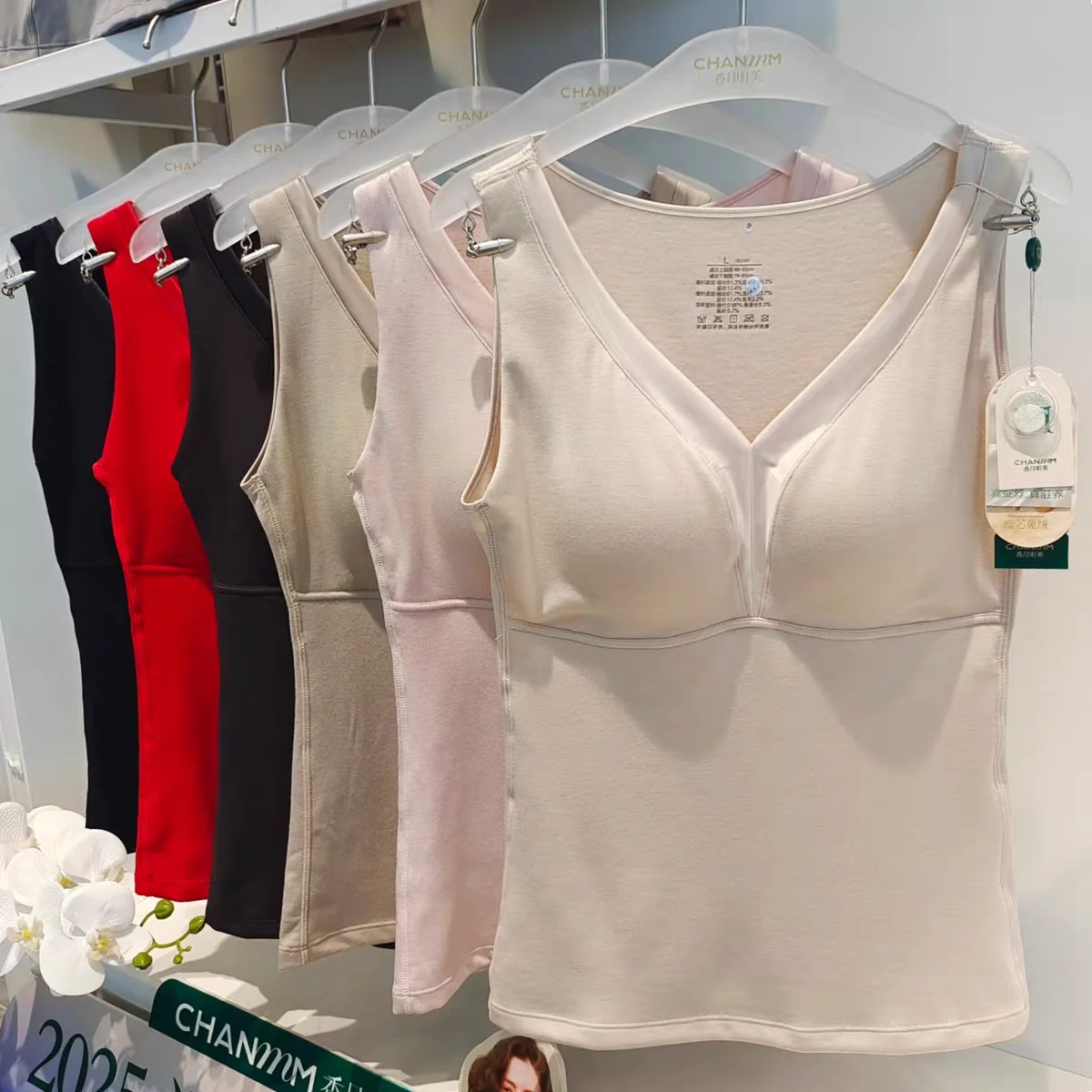 暖かさを保つラビットファー素材のスリムラテックスブラレット、vネックフルカバーベスト、xiang-yue-ming-mei-2025冬コレクション