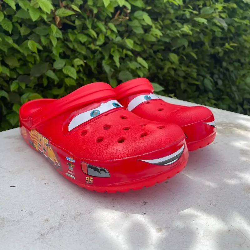 Disney cartoon anime Lightning McQueen Pixar adult slippers sandals EVA flip flops No95 Cars beach shoes cute garden shoes gifts